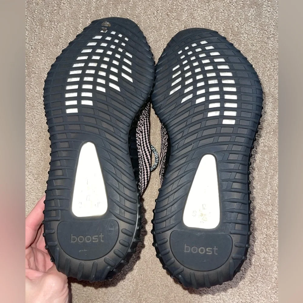 ADIDAS- YEEZY BOOST 350 V2 'YECHEIL NON-REFLECTIVE' size 10.5 (sale excluded) - Picture 10 of 16